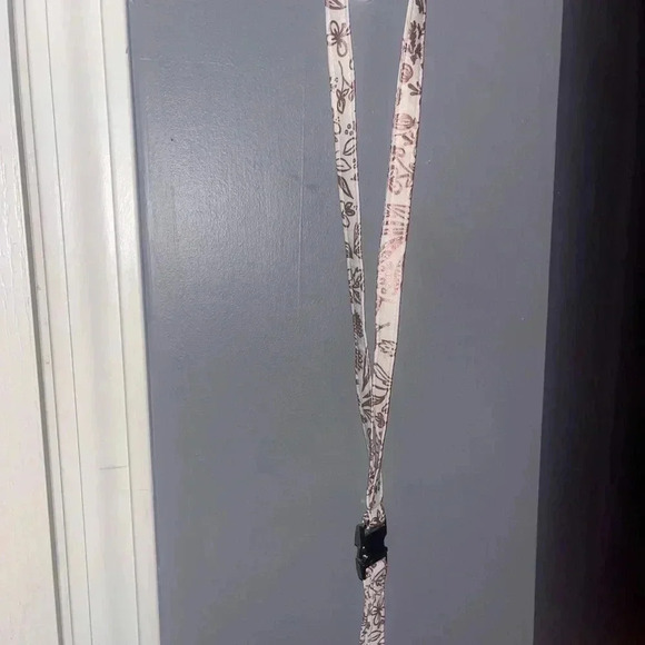 White & Brown Floral Lanyard - Picture 4 of 5